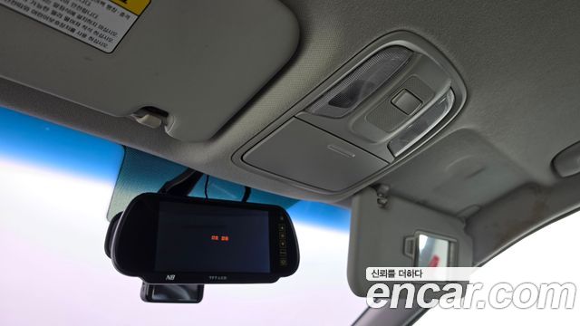 Kia Niro Luxury 2017 — фото 16