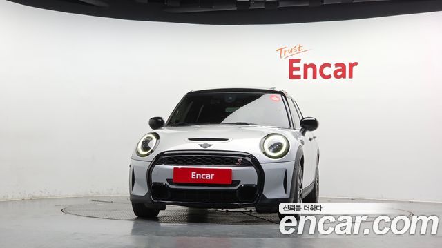 MINI Cooper S 5Door Classic Third Generation 2022 — фото 3