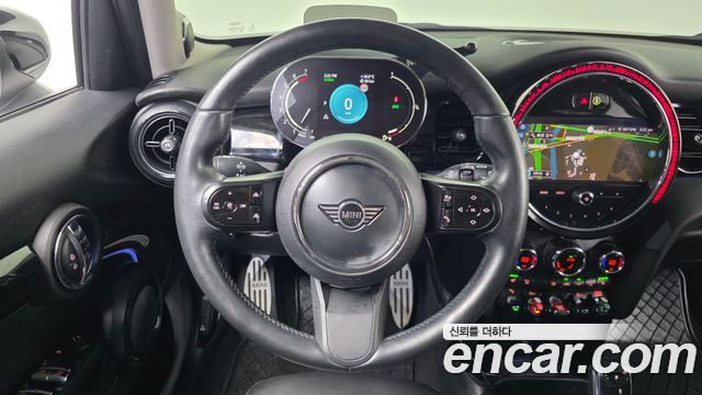 MINI Cooper S 5Door Classic Third Generation 2022 — фото 17