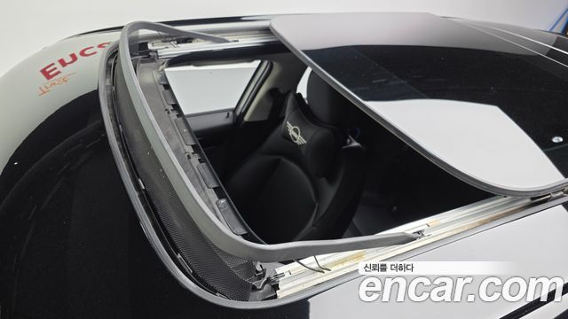 MINI Cooper S 5Door Classic Third Generation 2022 — фото 23