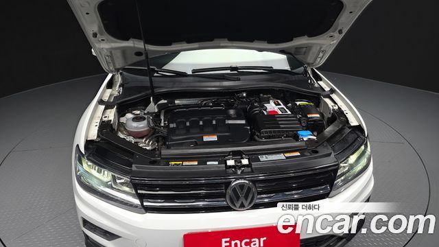 Volkswagen Tiguan (II) 2.0 TDI Premium 2020 — фото 6