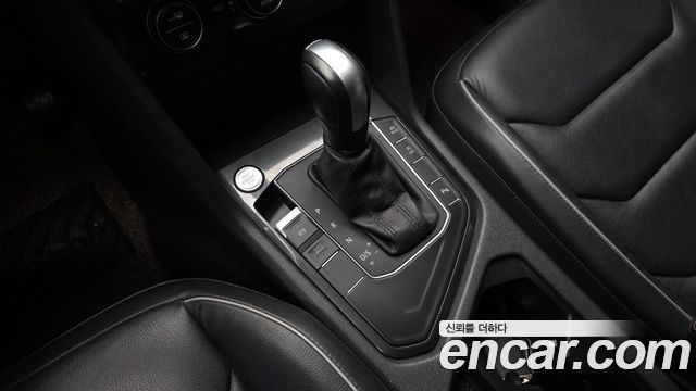 Volkswagen Tiguan (II) 2.0 TDI Premium 2020 — фото 9
