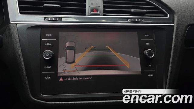 Volkswagen Tiguan (II) 2.0 TDI Premium 2020 — фото 15