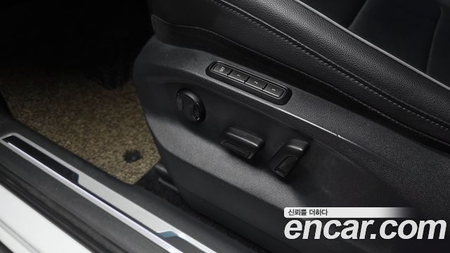 Volkswagen Tiguan (II) 2.0 TDI Premium 2020 — фото 27