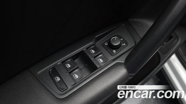 Volkswagen Tiguan (II) 2.0 TDI Premium 2020 — фото 29