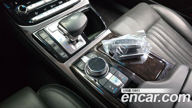Genesis EQ900 3.8 GDI AWD Premium Luxury 2016 — фото 9