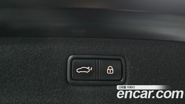 Genesis EQ900 3.8 GDI AWD Premium Luxury 2016 — фото 16