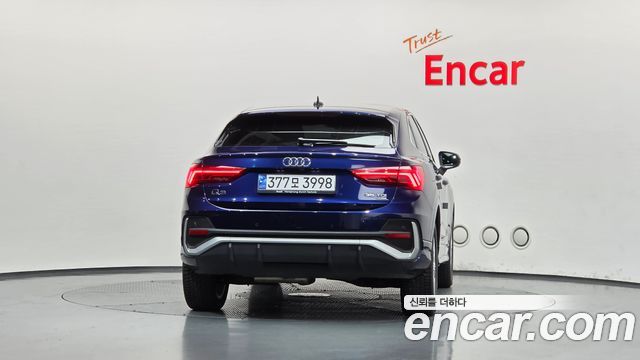 Audi Q3 (F3) 35 TDI Premium Sportback 2023 — фото 4