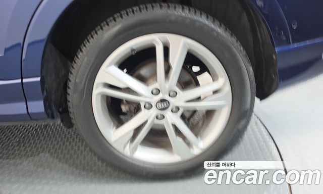 Audi Q3 (F3) 35 TDI Premium Sportback 2023 — фото 21
