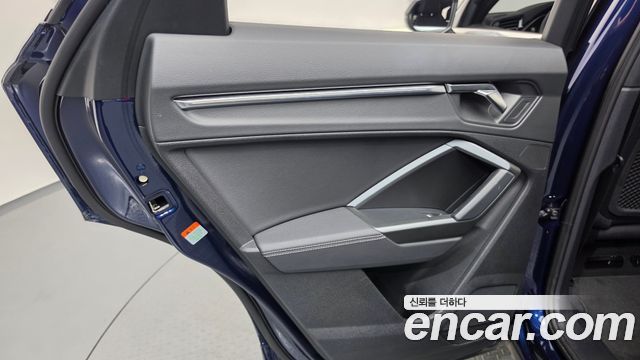 Audi Q3 (F3) 35 TDI Premium Sportback 2023 — фото 25