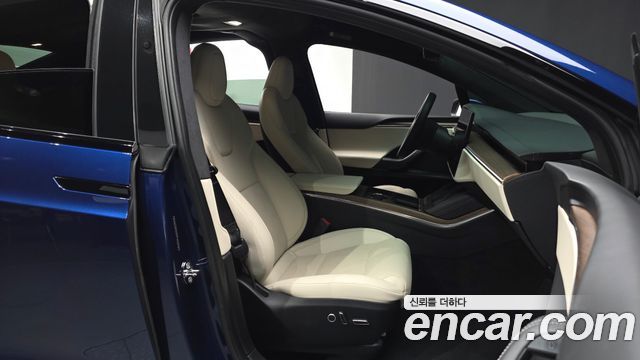 Tesla Model X AWD 2023 — фото 16