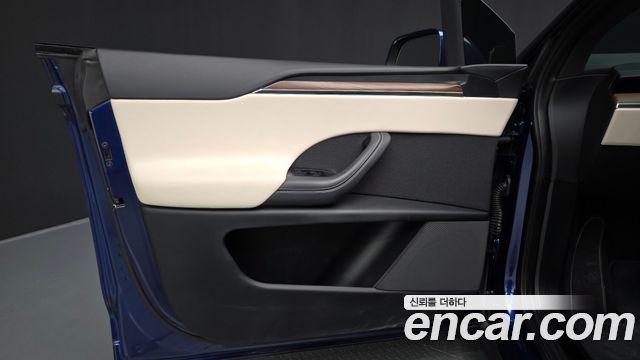 Tesla Model X AWD 2023 — фото 31