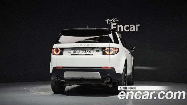Land Rover Discovery Sport 2.0 TD4 HSE Luxury 2018 — фото 4