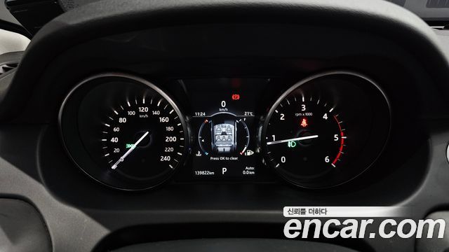 Land Rover Discovery Sport 2.0 TD4 HSE Luxury 2018 — фото 8