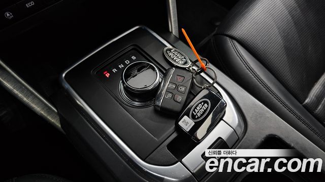 Land Rover Discovery Sport 2.0 TD4 HSE Luxury 2018 — фото 9