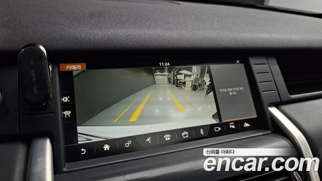Land Rover Discovery Sport 2.0 TD4 HSE Luxury 2018 — фото 18