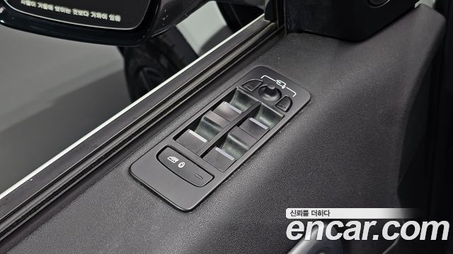 Land Rover Discovery Sport 2.0 TD4 HSE Luxury 2018 — фото 33