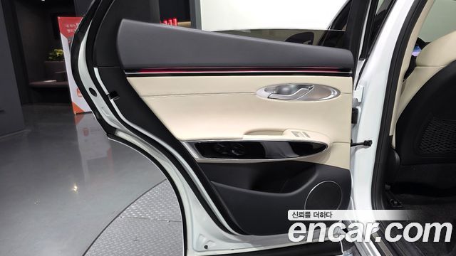 Genesis GV70 2.5T Gasoline AWD 2025 — фото 25