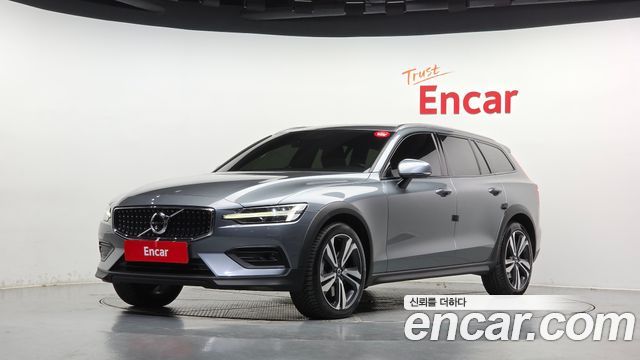Volvo V60 Cross Country (II) T5 Pro AWD