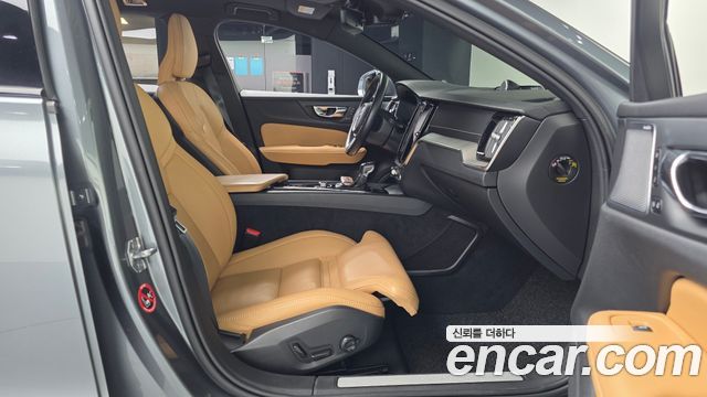 Volvo V60 Cross Country (II) T5 Pro AWD 2020 — фото 11