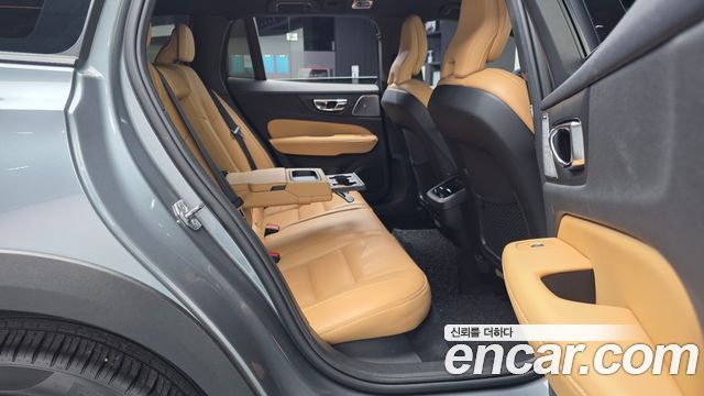 Volvo V60 Cross Country (II) T5 Pro AWD 2020 — фото 12