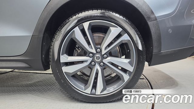 Volvo V60 Cross Country (II) T5 Pro AWD 2020 — фото 21
