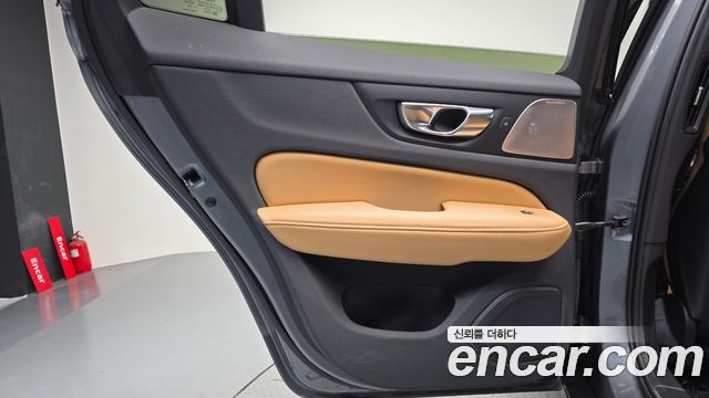 Volvo V60 Cross Country (II) T5 Pro AWD 2020 — фото 25