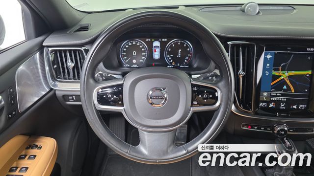 Volvo V60 Cross Country (II) T5 Pro AWD 2020 — фото 30