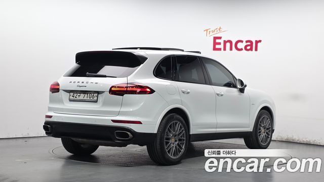 Porsche Cayenne 3.0 Diesel Platium Edition 958 2017 — фото 2