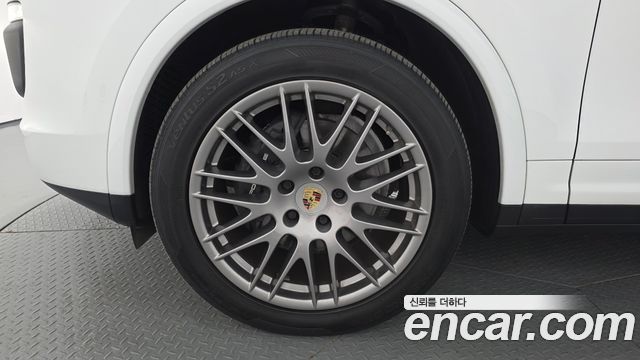 Porsche Cayenne 3.0 Diesel Platium Edition 958 2017 — фото 5