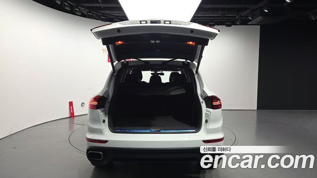 Porsche Cayenne 3.0 Diesel Platium Edition 958 2017 — фото 24