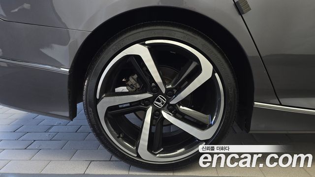 Honda Accord (X) 2.0 Turbo Sport 2018 — фото 5