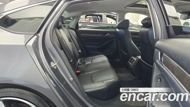 Honda Accord (X) 2.0 Turbo Sport 2018 — фото 11