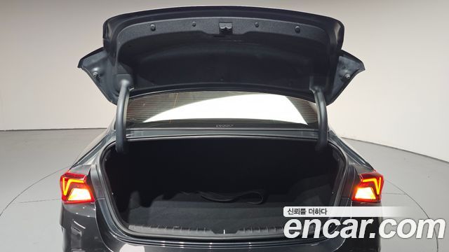 Kia K5 (III) 1.6 Turbo Signature 2020 — фото 38
