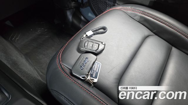 Jeep Wrangler (JL) 2.0 Rubicon Power Top 4Door 2025 — фото 15
