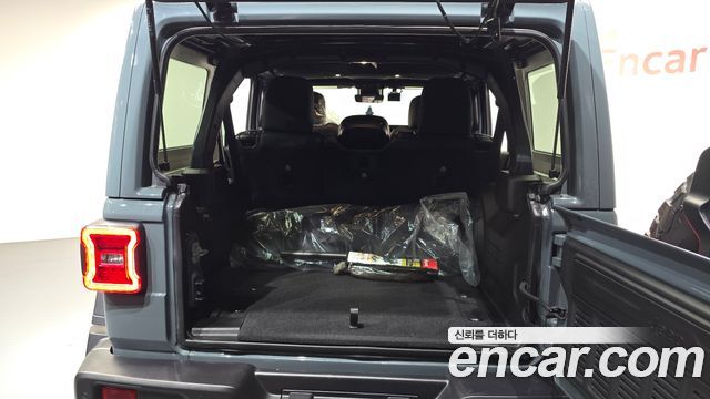 Jeep Wrangler (JL) 2.0 Rubicon Power Top 4Door 2025 — фото 17