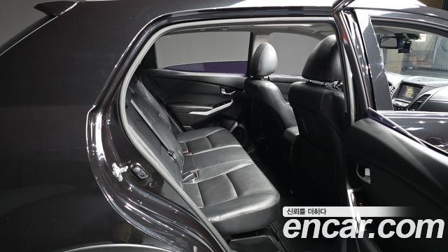 KG Mobility (SsangYong) Style Korando C 2.2 RX 2WD DLX 2017 — фото 11