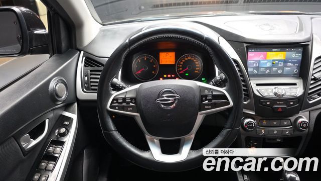 KG Mobility (SsangYong) Style Korando C 2.2 RX 2WD DLX 2017 — фото 13