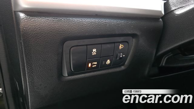 KG Mobility (SsangYong) Style Korando C 2.2 RX 2WD DLX 2017 — фото 16