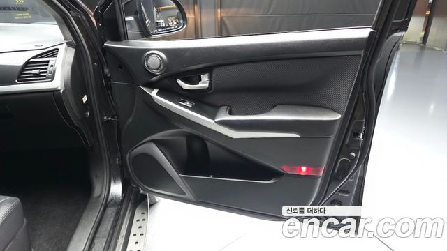 KG Mobility (SsangYong) Style Korando C 2.2 RX 2WD DLX 2017 — фото 24