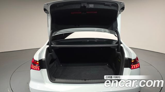 Audi A6 (C8) 45 TFSI Premium 2023 — фото 20