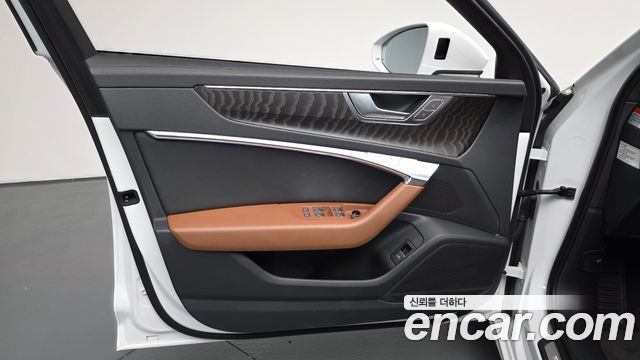 Audi A6 (C8) 45 TFSI Premium 2023 — фото 24