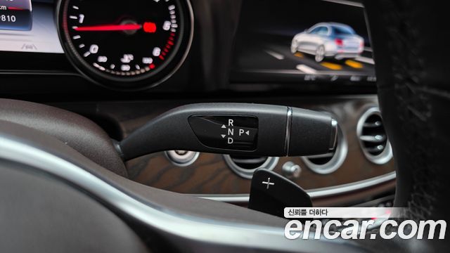 Mercedes-Benz E-Class (W213) E220d 4MATIC Exclusive 2020 — фото 9