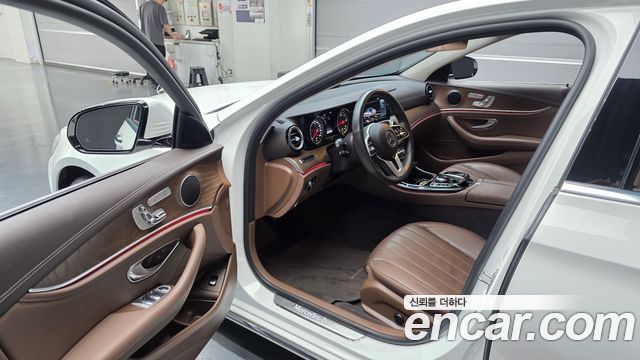 Mercedes-Benz E-Class (W213) E220d 4MATIC Exclusive 2020 — фото 10