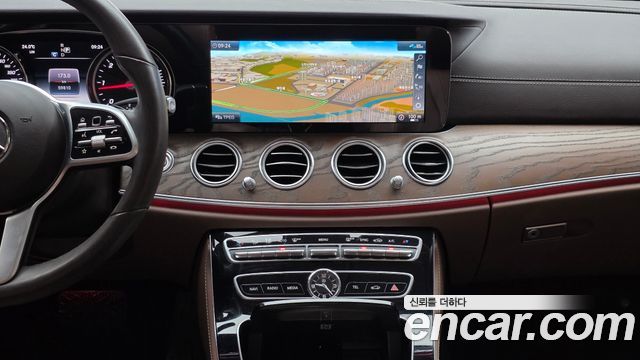 Mercedes-Benz E-Class (W213) E220d 4MATIC Exclusive 2020 — фото 12