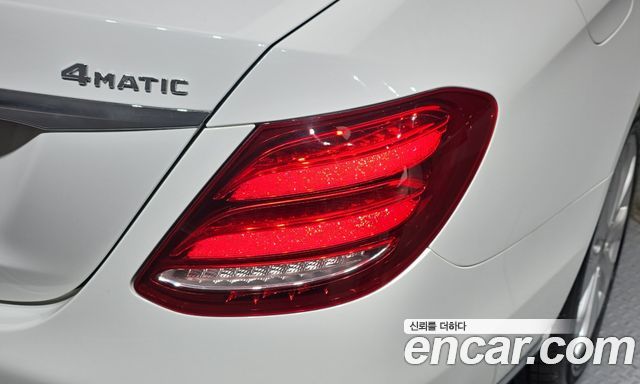 Mercedes-Benz E-Class (W213) E220d 4MATIC Exclusive 2020 — фото 23