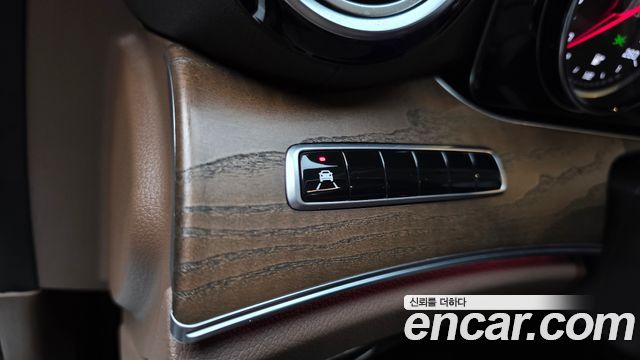 Mercedes-Benz E-Class (W213) E220d 4MATIC Exclusive 2020 — фото 28
