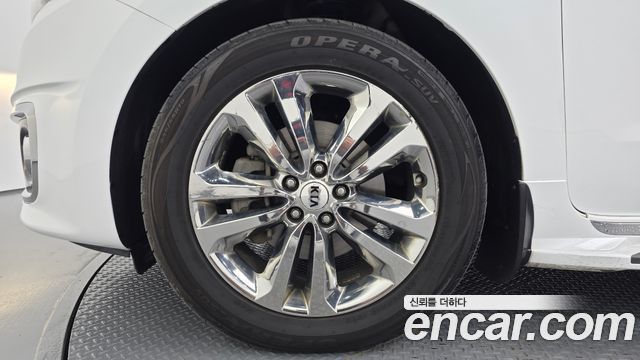 Kia Carnival 9-seater Noblesse 2017 — фото 5
