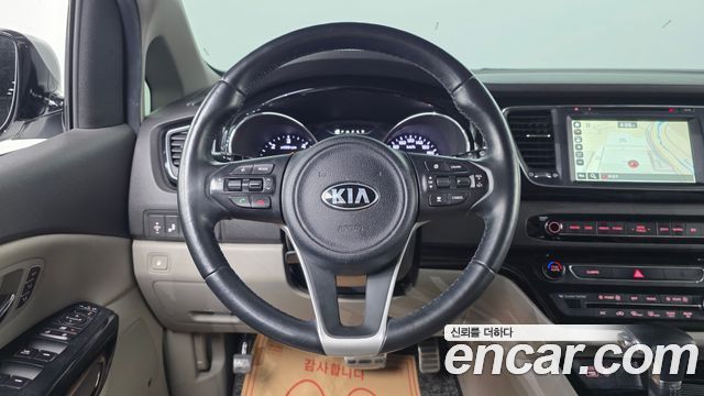 Kia Carnival 9-seater Noblesse 2017 — фото 13