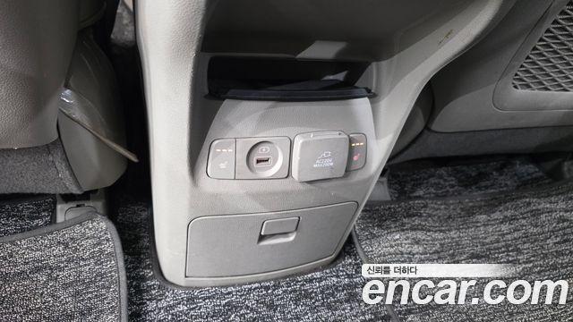Kia Carnival 9-seater Noblesse 2017 — фото 17